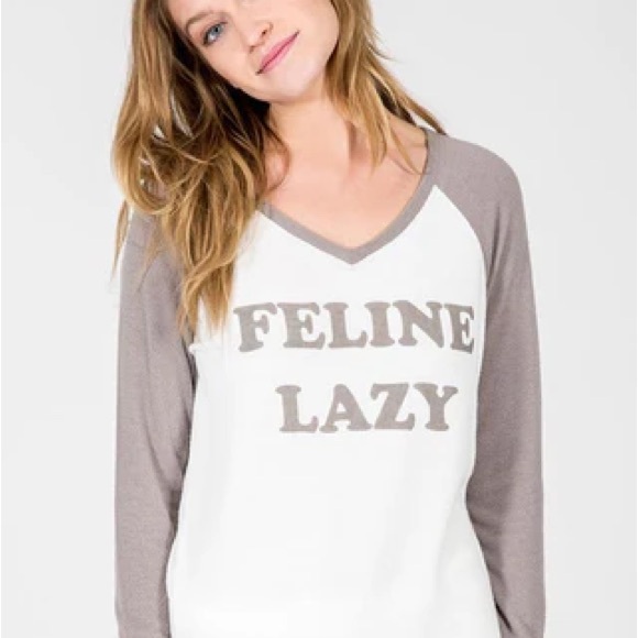 PJ Salvage Raining Cats and Dogs Feline Lazy Top - Picture 1 of 2